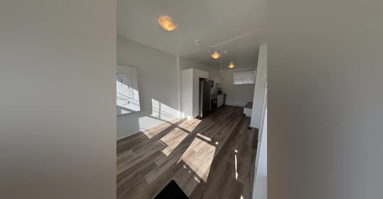 12034 G1-12034 41 Street Northwest, Edmonton, AB, T5W 2M4 - 5