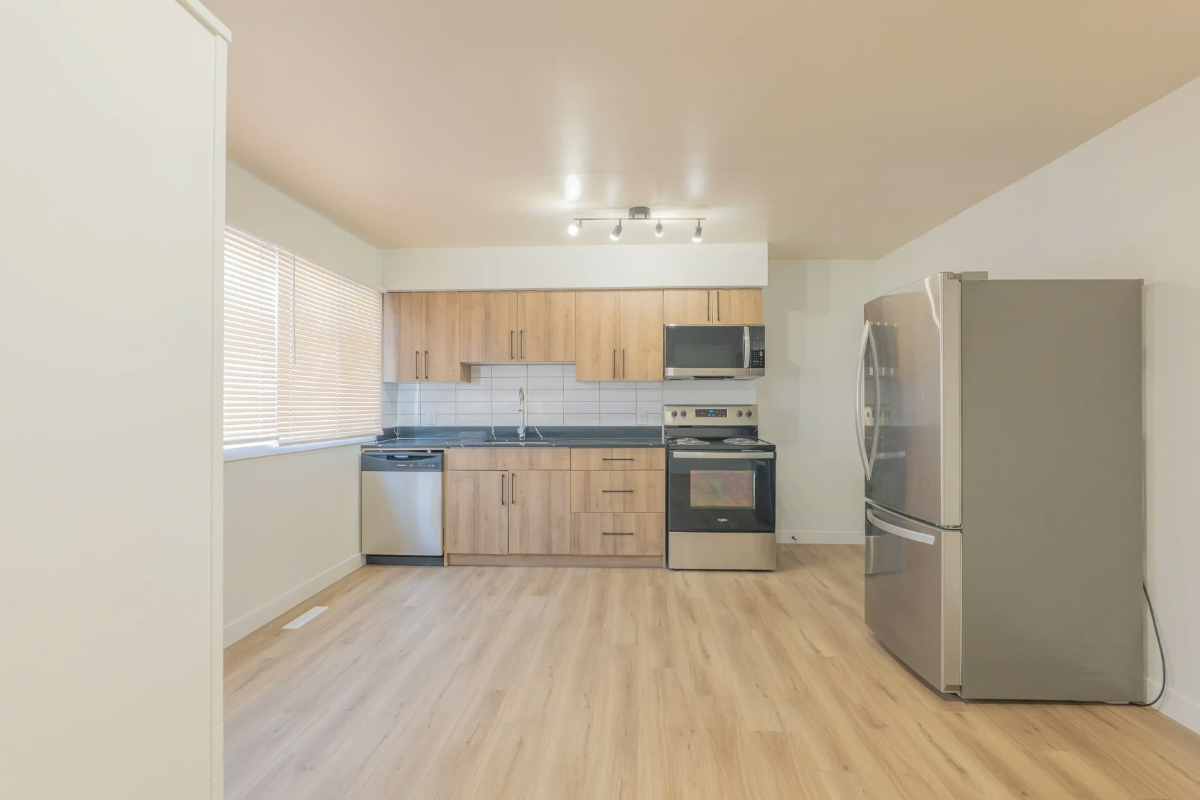 12944-8217 130 Avenue, Edmonton, AB, T5E 0R1 - 8