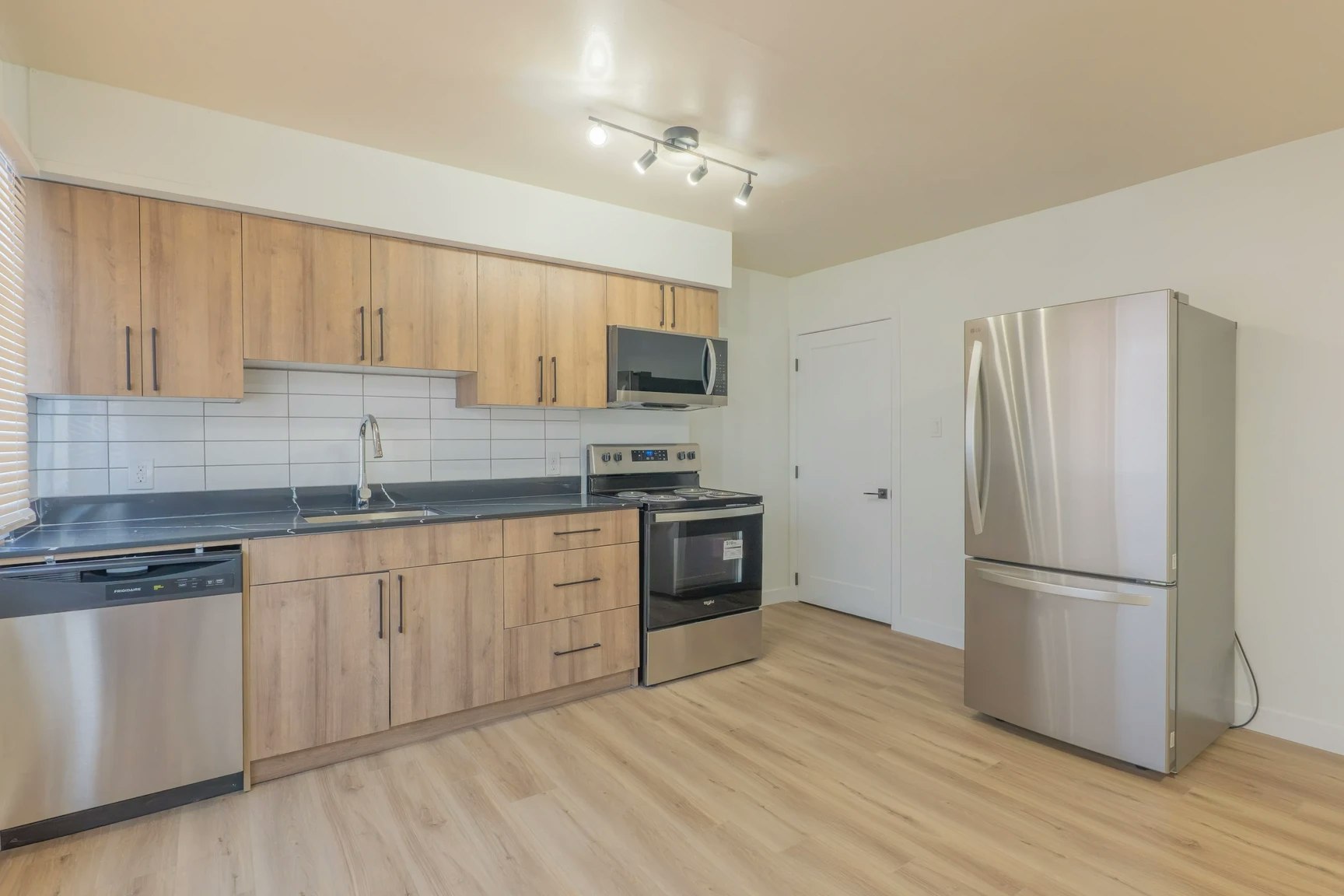 12921-8217 130 Avenue, Edmonton, AB, T5E 0R1
