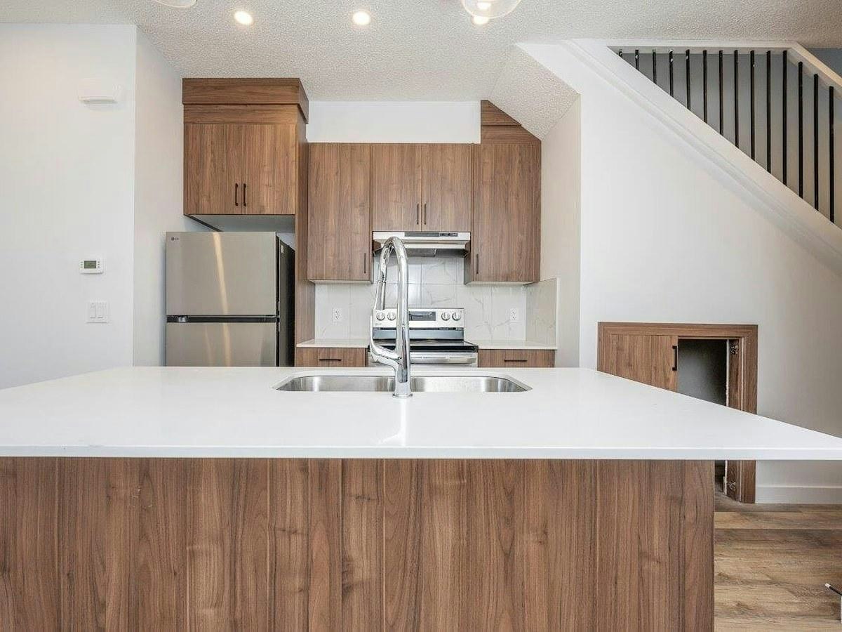 115-156 Park Street, Cochrane, AB, T4C 3H3 - 3