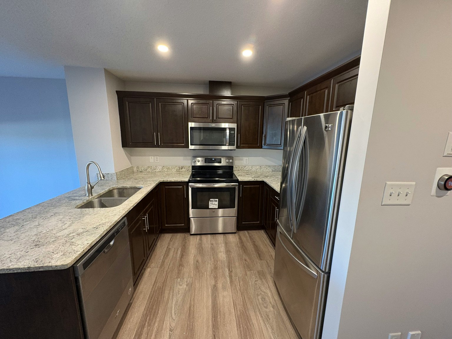 25-6835 Speaker Vista Northwest, Edmonton, AB, T6R 0S6 - 5