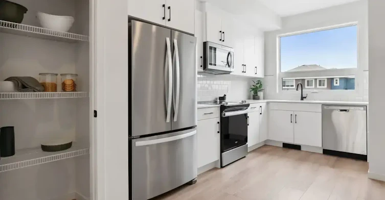 103-165 Element Drive North, St. Albert, AB, T8N 7Z9 - 4