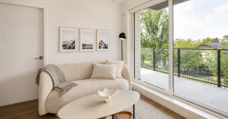C2-2108 W 16th Avenue, Vancouver, BC, V6J 3Z4