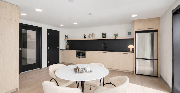 D1-2108 W 16th Avenue, Vancouver, BC, V6J 3Z4 - 11