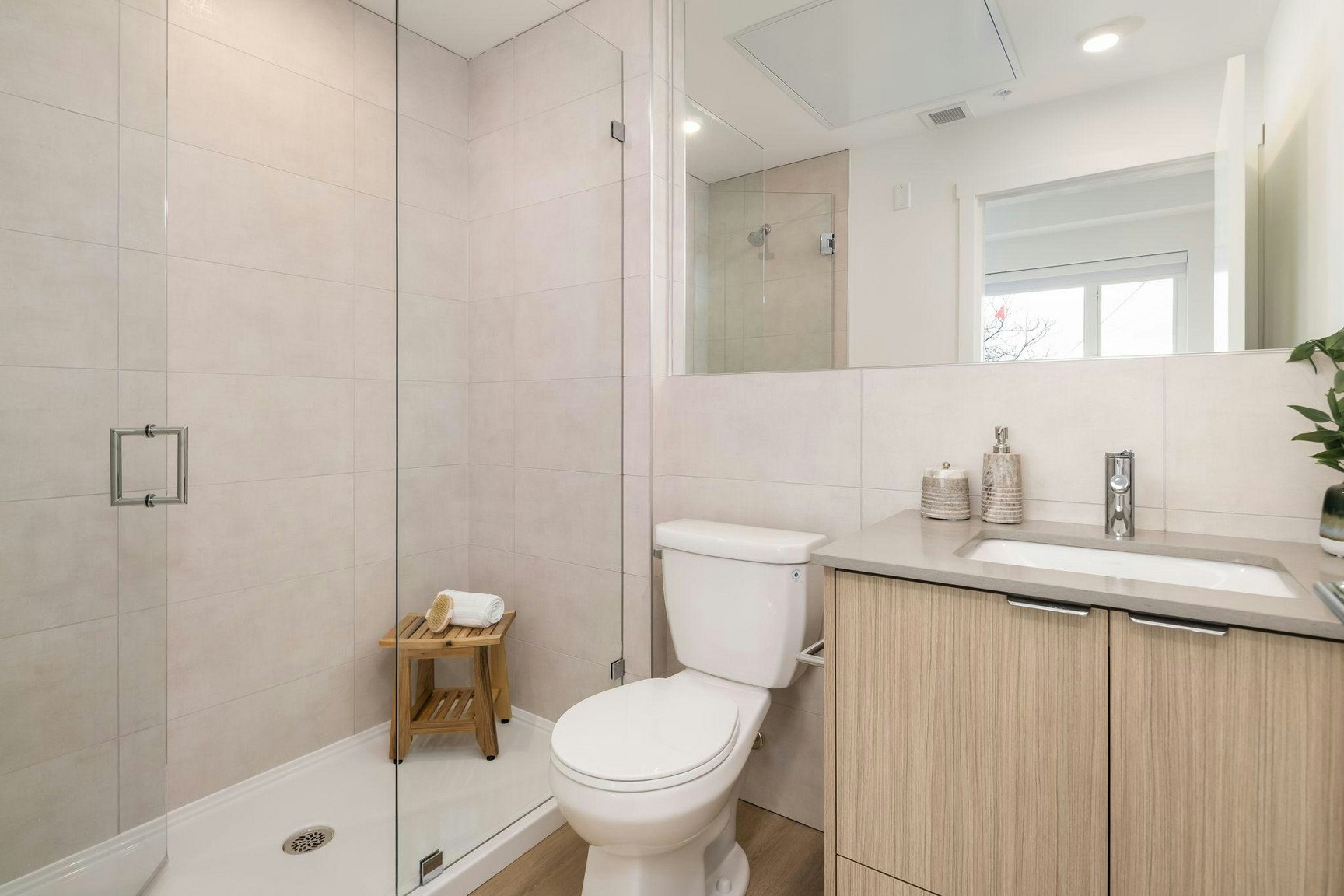 E1-2108 W 16th Avenue, Vancouver, BC, V6J 3Z4 - 4