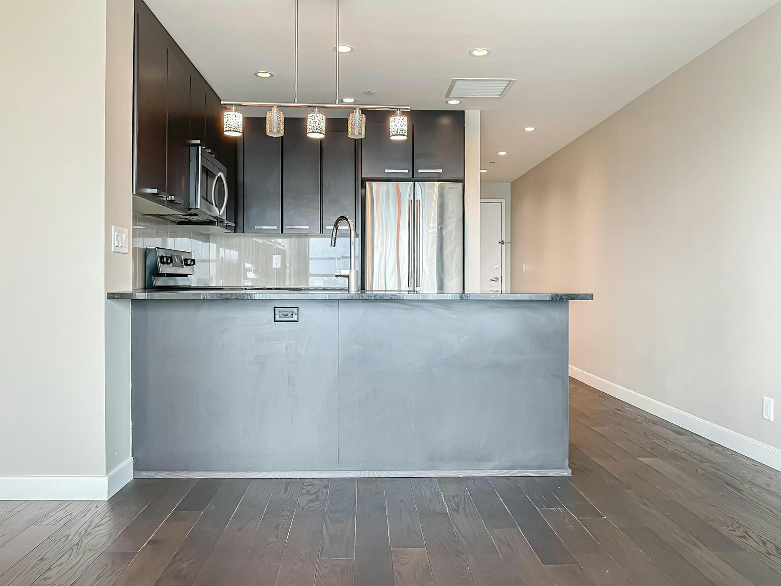 225 11 Avenue, Calgary, AB, T2G 0X8 - 2