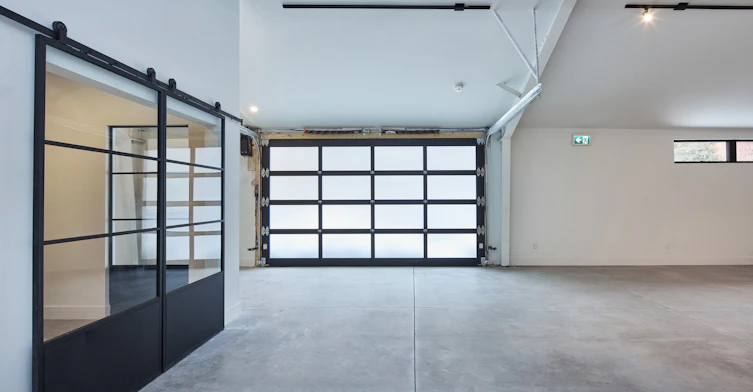 329 Catherine Street, Ottawa, ON, K1R 5T4