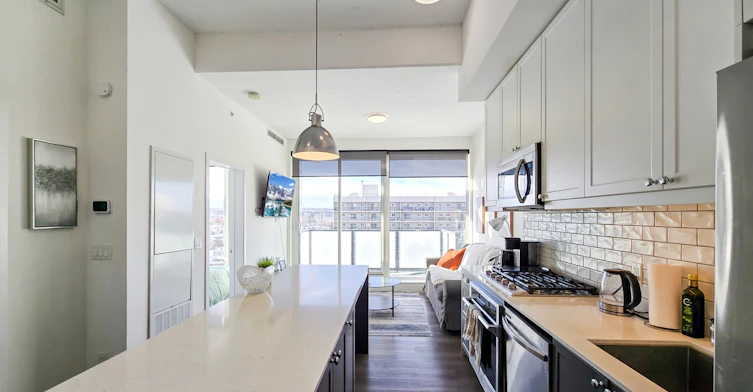 327 9a Street Northwest, Calgary, AB, T2N 1T7 - 7