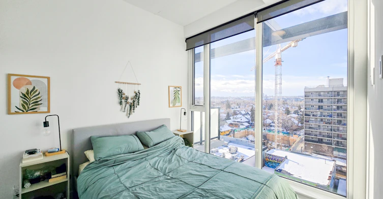 327 9a Street Northwest, Calgary, AB, T2N 1T7 - 9