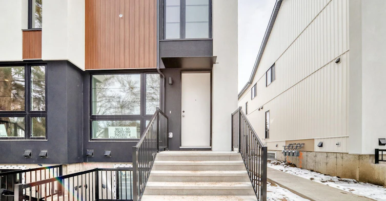 9013 93 Street Northwest, Edmonton, AB, T6C 3T3 - 3