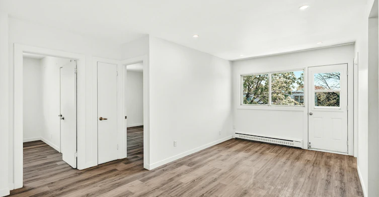 6840-308-6965 De Choisy Rue, Montréal, QC, H1T 2J6 - 3