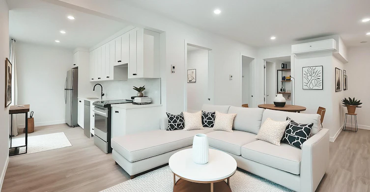 11 - 5205-5205 Avenue, Montréal, QC, H1Y 2Z8 - 2