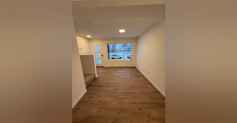 252 Marquis Boulevard NW, Edmonton, AB, T5Y 4K4 - 4