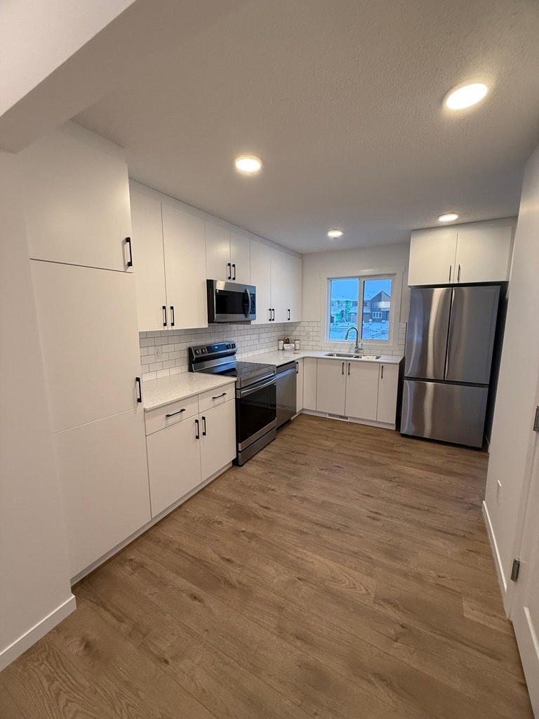 252 Marquis Boulevard NW, Edmonton, AB, T5Y 4K4 - 5