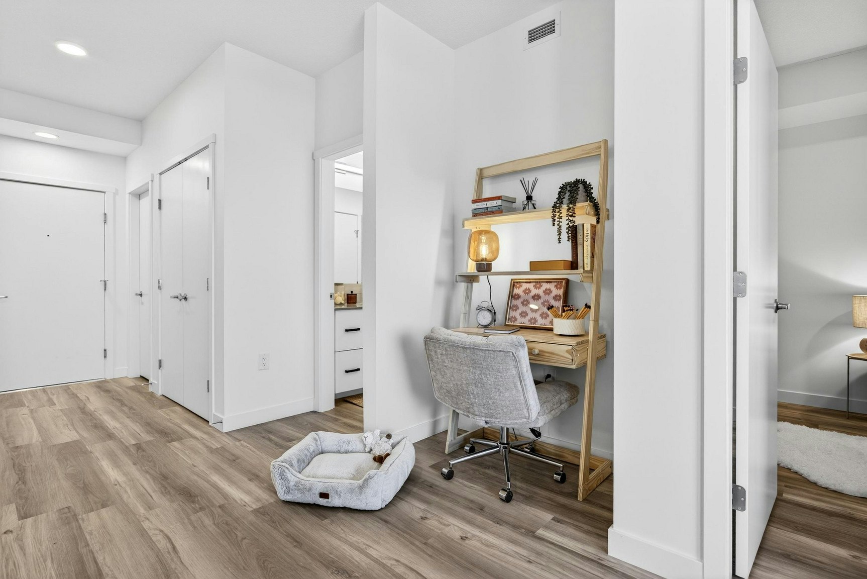 205 Greenbriar View Northwest, Calgary, AB, T3B 6S9 - 5