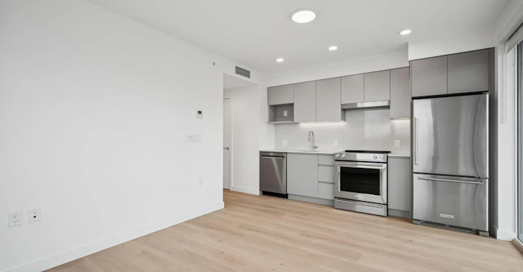 402-5670 Cambie Street, Vancouver, BC, V5Z 0P2 - 5