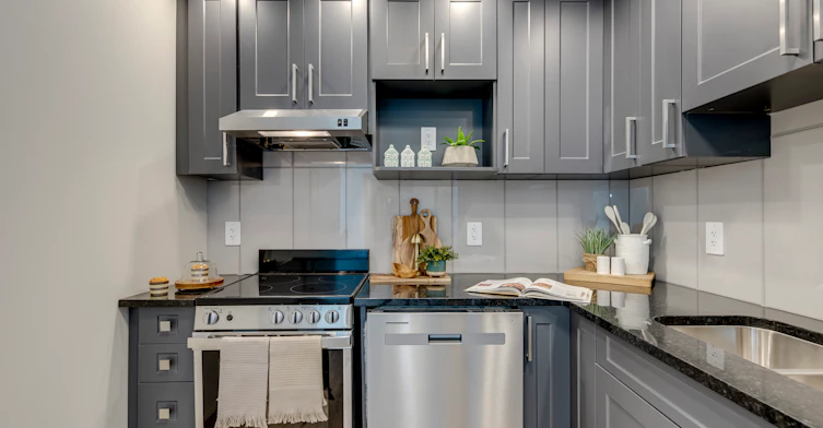 20 University Avenue East, Waterloo, ON, N2J 2V7 - 20