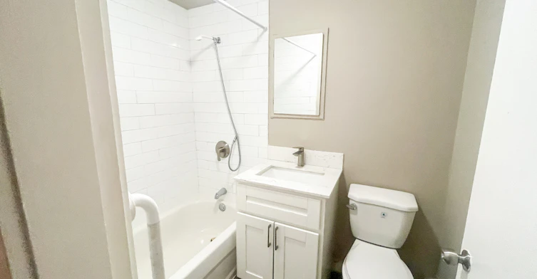 1424 Victoria Avenue, Regina, SK, S4P 0P3 - 14