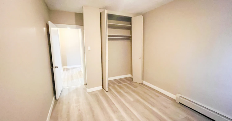 1424 Victoria Avenue, Regina, SK, S4P 0P3 - 9