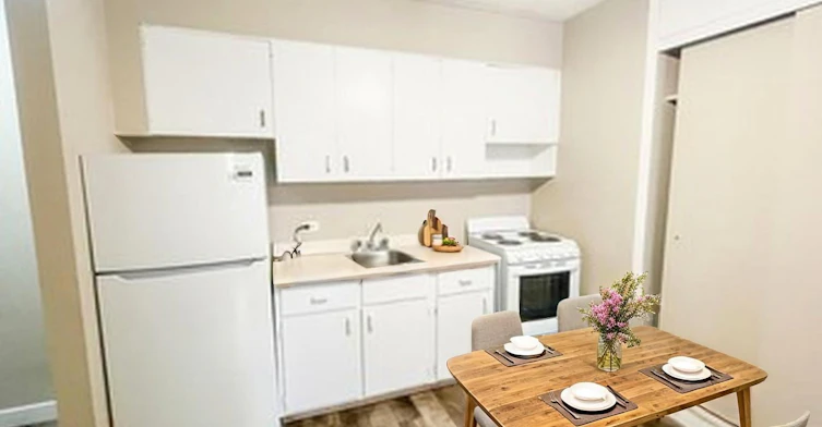 1424 Victoria Avenue, Regina, SK, S4P 0P3 - 3