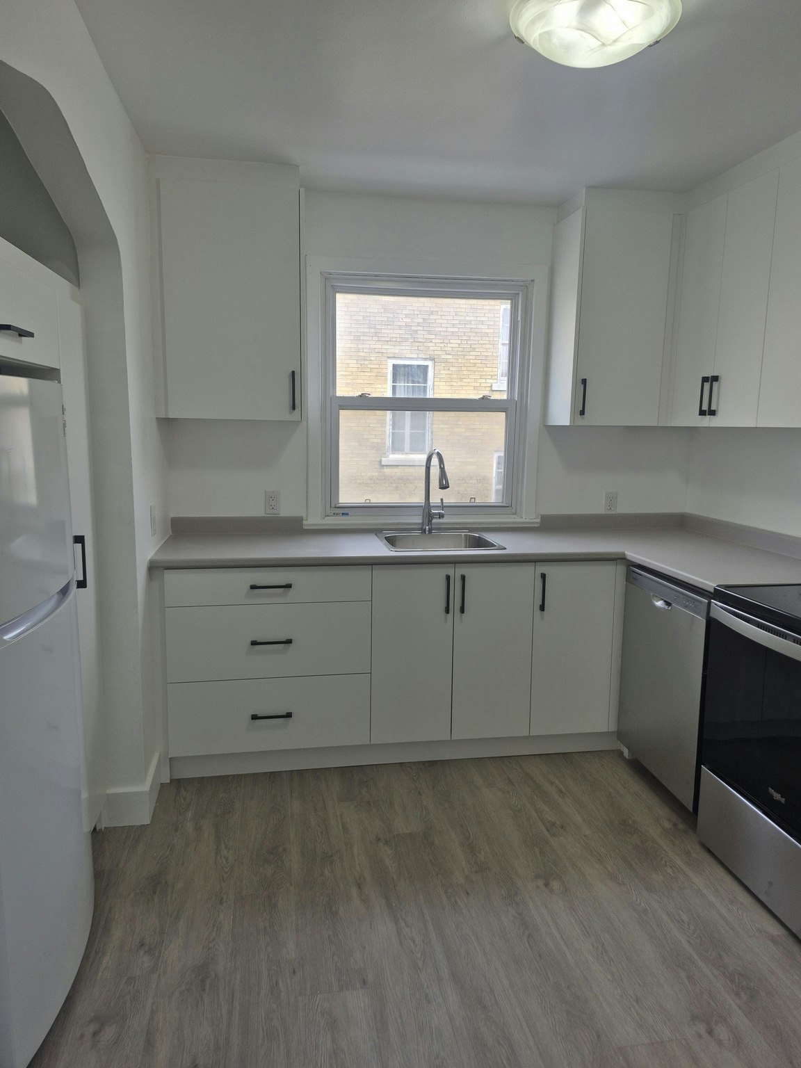 1-649 Rideau Street, Ottawa, ON, K1N 8T1 - 2