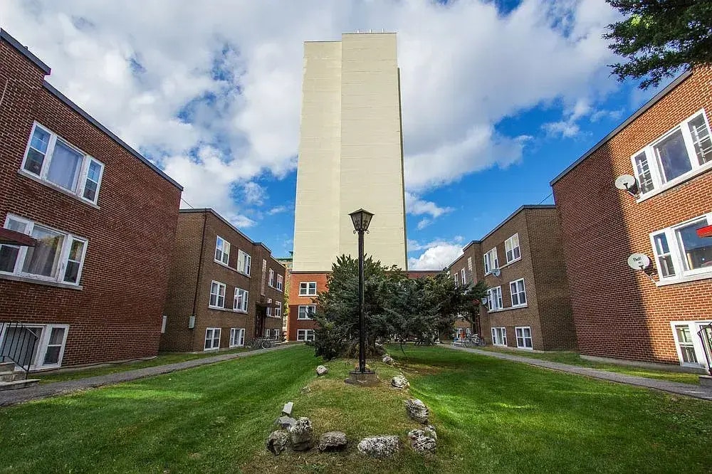 1-649 Rideau Street, Ottawa, ON, K1N 8T1