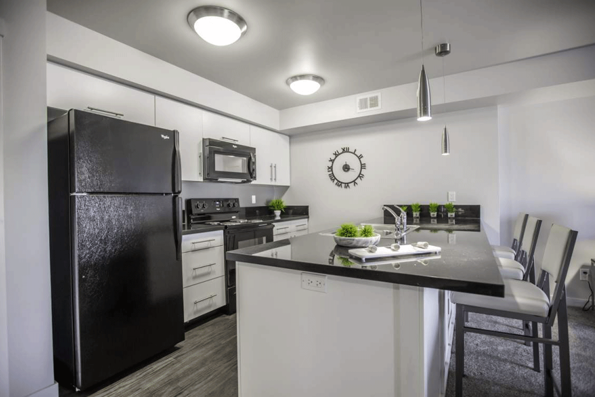 1291 Mceachern Drive, Regina, SK, S4R 8H3 - 6