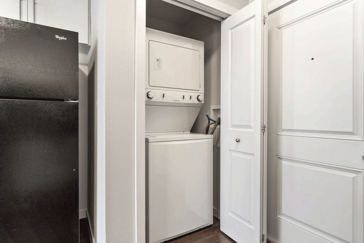 1291 Mceachern Drive, Regina, SK, S4R 8H3 - 9