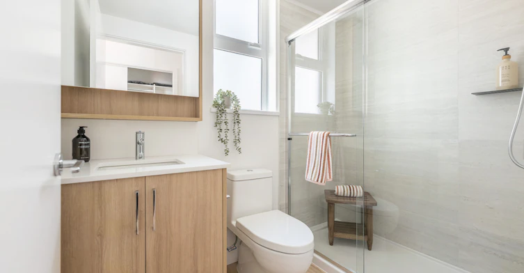 2650 E 41st Avenue, Vancouver, BC, V5R 2W7 - 51