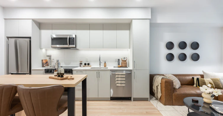 2650 E 41st Avenue, Vancouver, BC, V5R 2W7 - 12