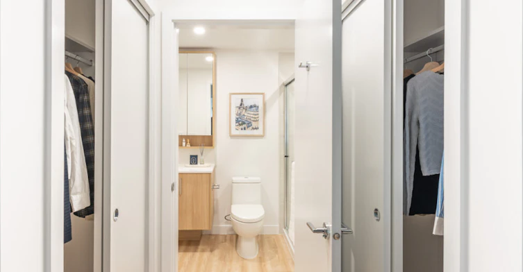 2650 E 41st Avenue, Vancouver, BC, V5R 2W7 - 15