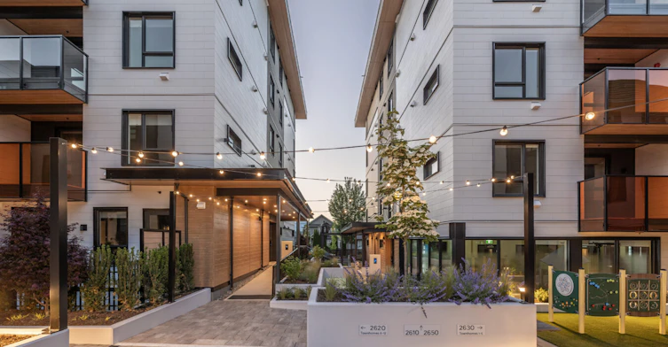 2650 E 41st Avenue, Vancouver, BC, V5R 2W7 - 45