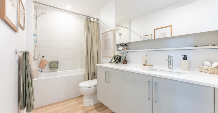 2650 E 41st Avenue, Vancouver, BC, V5R 2W7 - 55