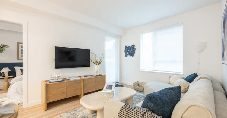 102-2650 E 41st Avenue, Vancouver, BC, V5R 2W7 - 4