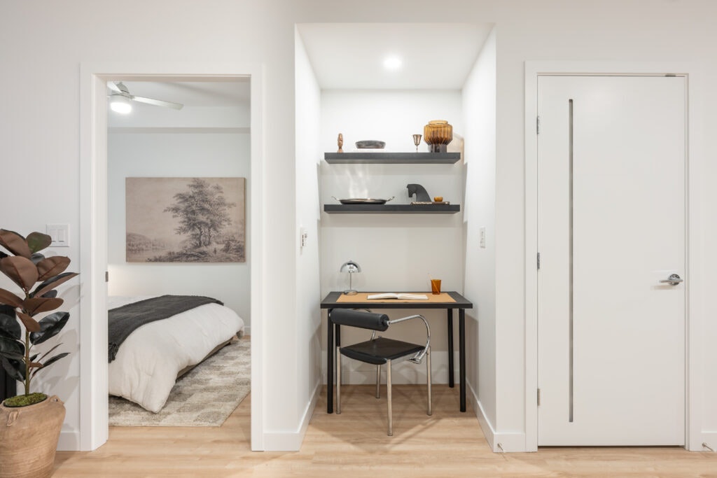 563-2650 E 41st Avenue, Vancouver, BC, V5R 2W7 - 2