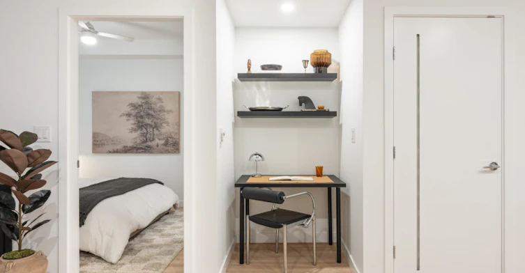563-2650 E 41st Avenue, Vancouver, BC, V5R 2W7 - 2