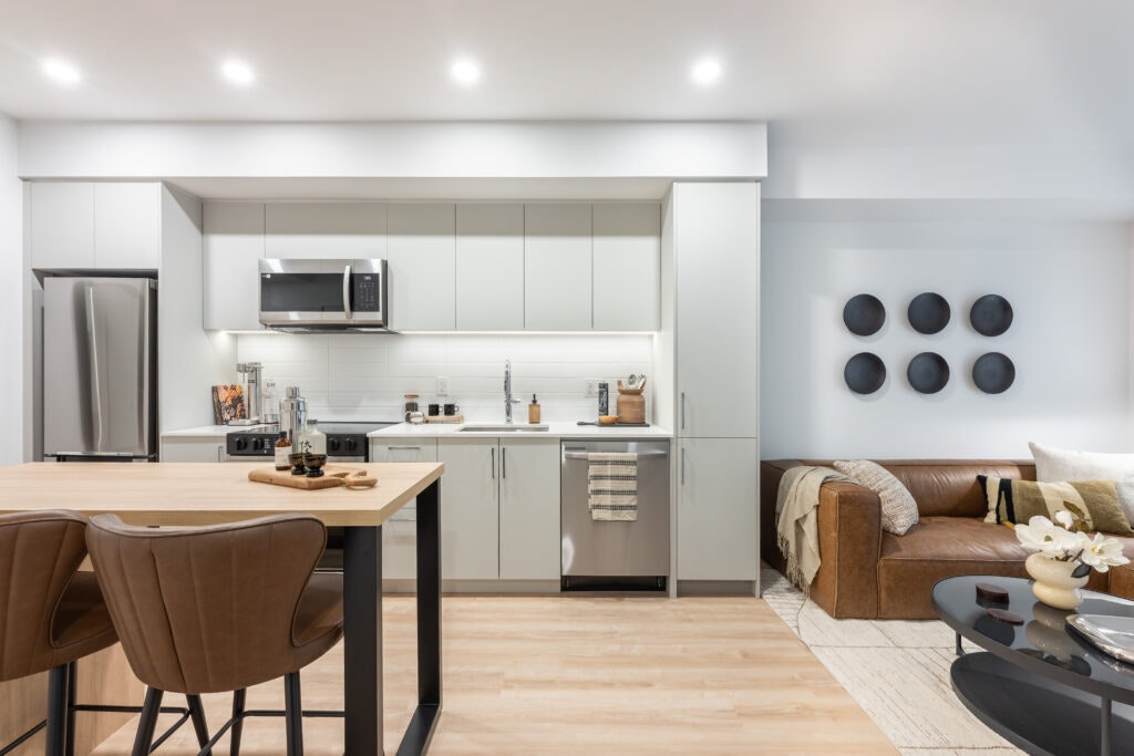 563-2650 E 41st Avenue, Vancouver, BC, V5R 2W7 - 8