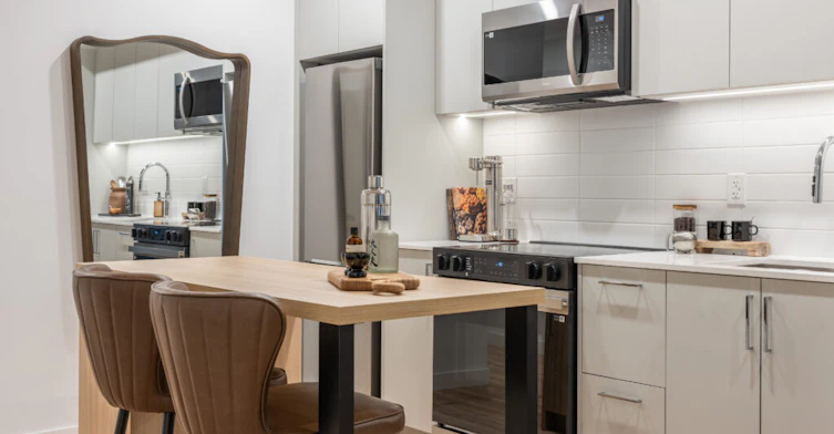 563-2650 E 41st Avenue, Vancouver, BC, V5R 2W7 - 11
