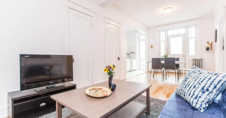 24-3675 Sainte Famille Rue, Montréal, QC, H2X 2K6