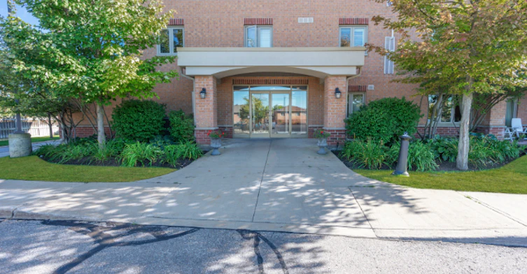 309-500 Mapleview Drive West, Barrie, ON, L4N 9G4 - 2