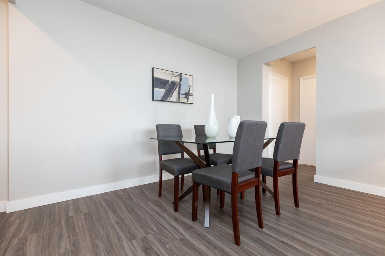 0104-4340 Bloor Street West, Toronto, ON, M9C 2A6 - 4