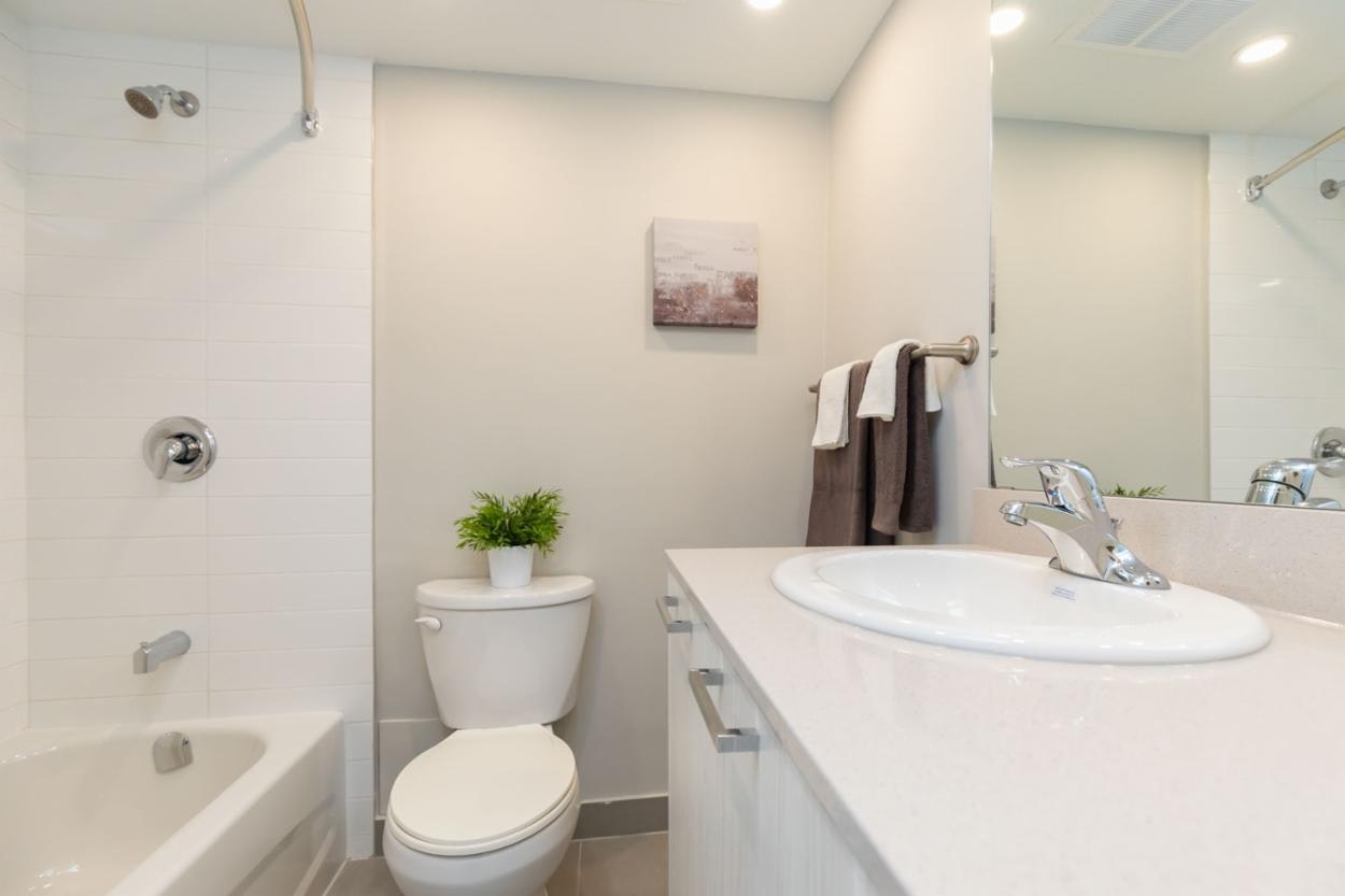 0506-4340 Bloor Street West, Toronto, ON, M9C 2A6 - 6