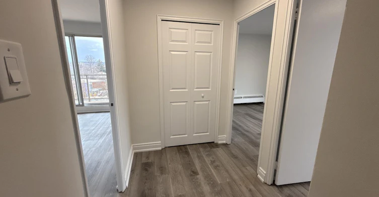 101-480 Maple Avenue, Burlington, ON, L7S 1M4 - 4