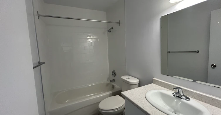 112-480 Maple Avenue, Burlington, ON, L7S 1M4 - 5