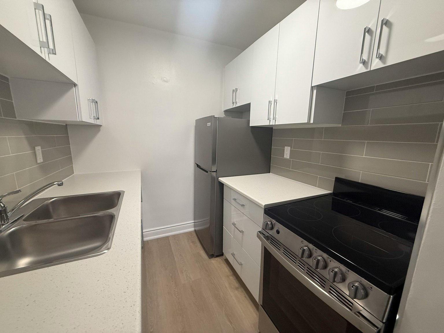 510-603-480 Maple Avenue, Burlington, ON, L7S 1M4 - 2
