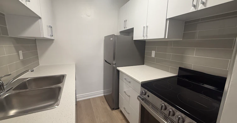 510-603-480 Maple Avenue, Burlington, ON, L7S 1M4 - 2