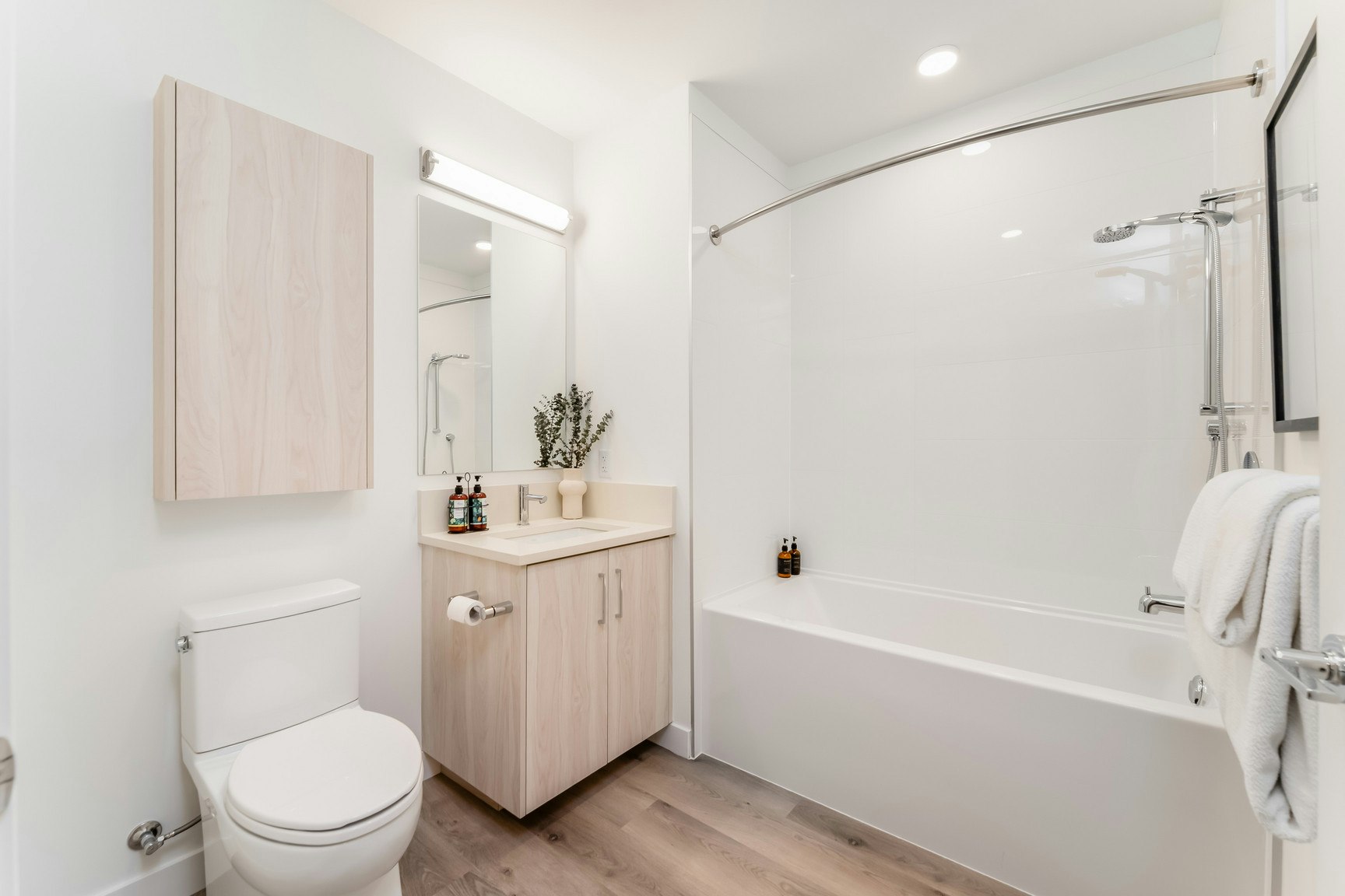 2762 Lonsdale Avenue, North Vancouver, BC, V7N 3J1 - 10