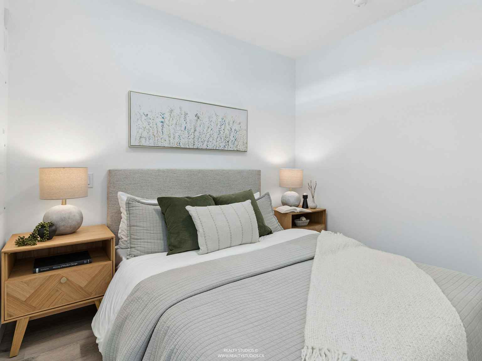 2762 Lonsdale Avenue, North Vancouver, BC, V7N 3J1 - 3