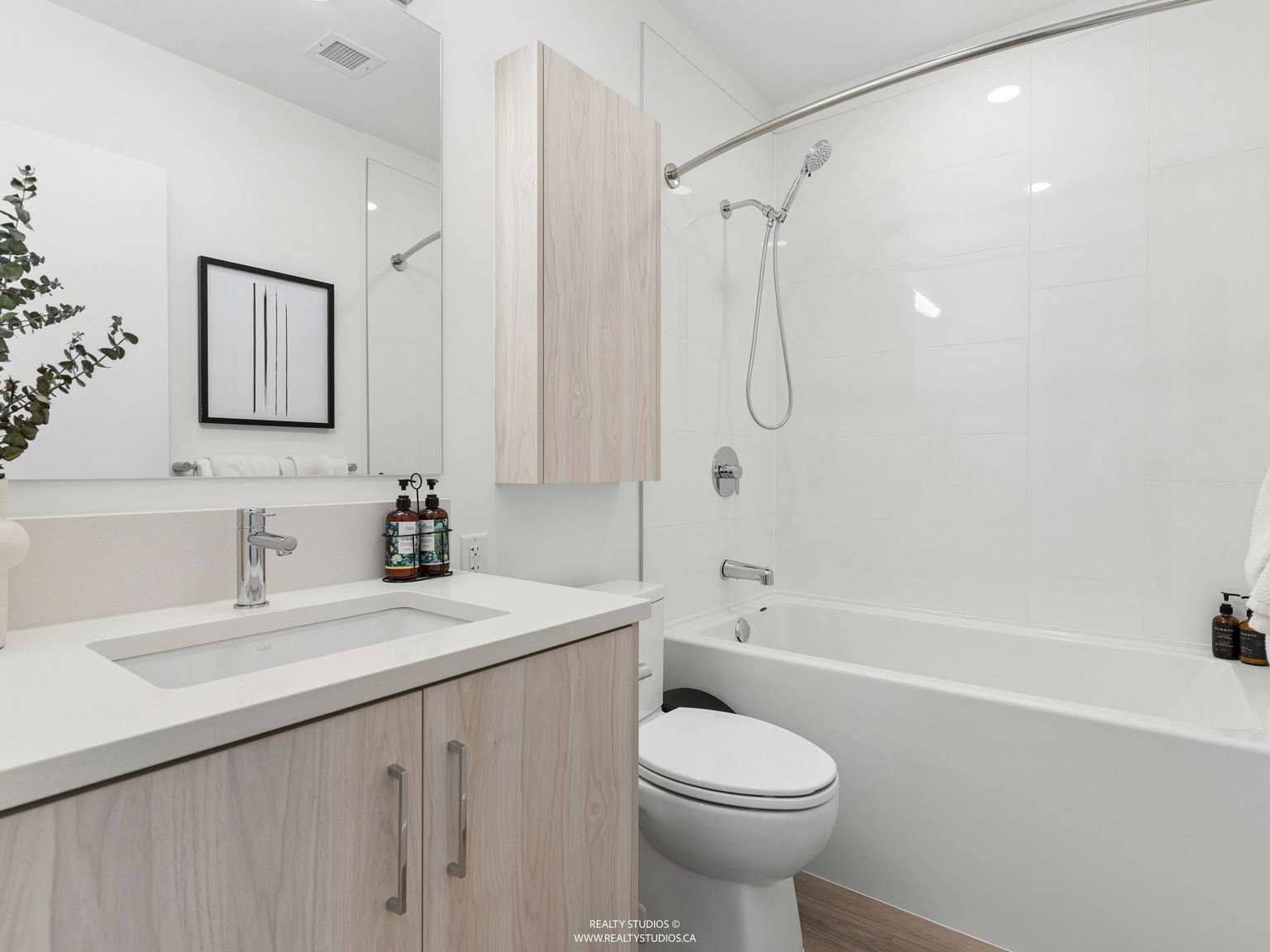 2762 Lonsdale Avenue, North Vancouver, BC, V7N 3J1 - 7