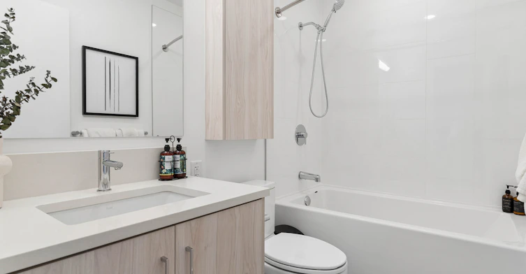 2762 Lonsdale Avenue, North Vancouver, BC, V7N 3J1 - 7